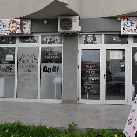 Dobi Apartmani Wing Jagodina Bagian luar foto