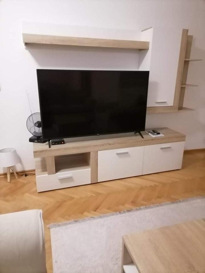 Dobi Apartmani Wing Jagodina Bagian luar foto