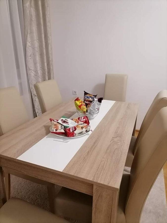 Dobi Apartmani Wing Jagodina Bagian luar foto