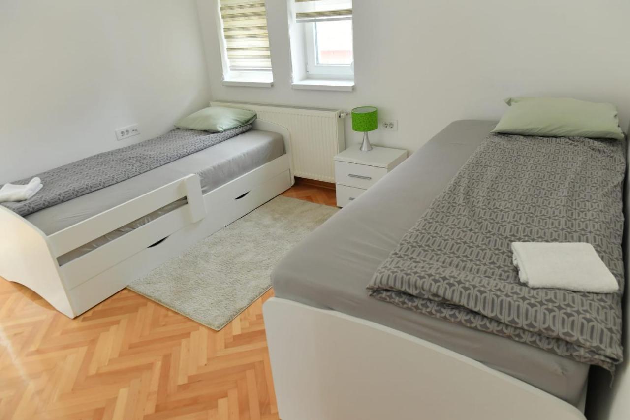 Dobi Apartmani Wing Jagodina Bagian luar foto