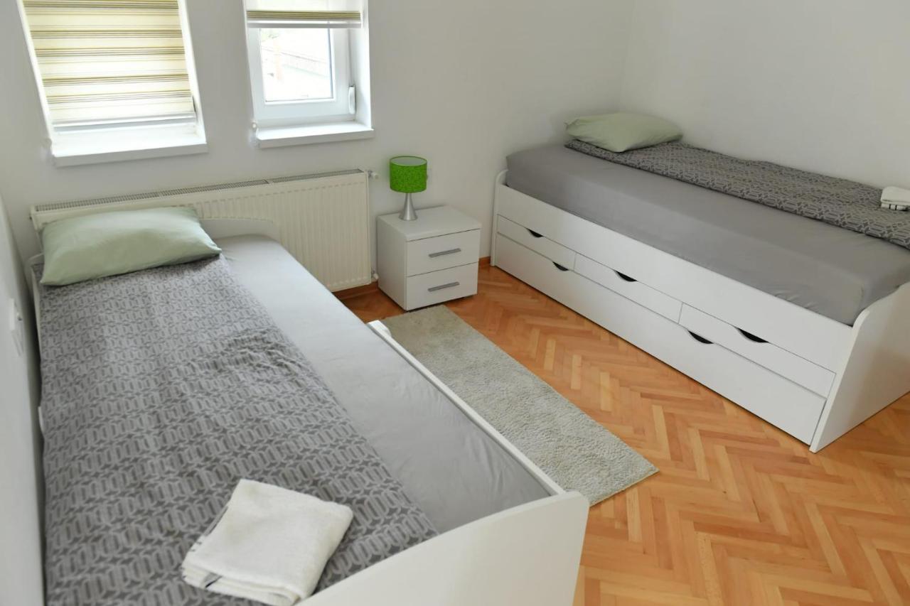 Dobi Apartmani Wing Jagodina Bagian luar foto
