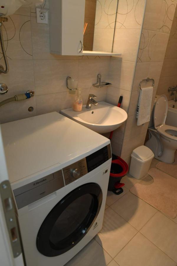 Dobi Apartmani Wing Jagodina Bagian luar foto