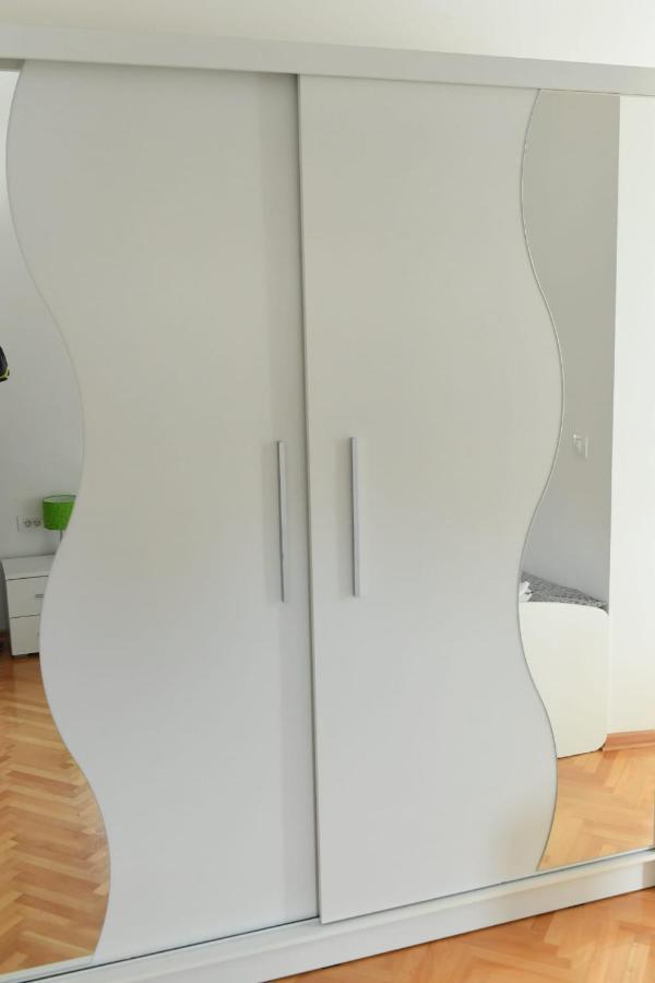 Dobi Apartmani Wing Jagodina Bagian luar foto